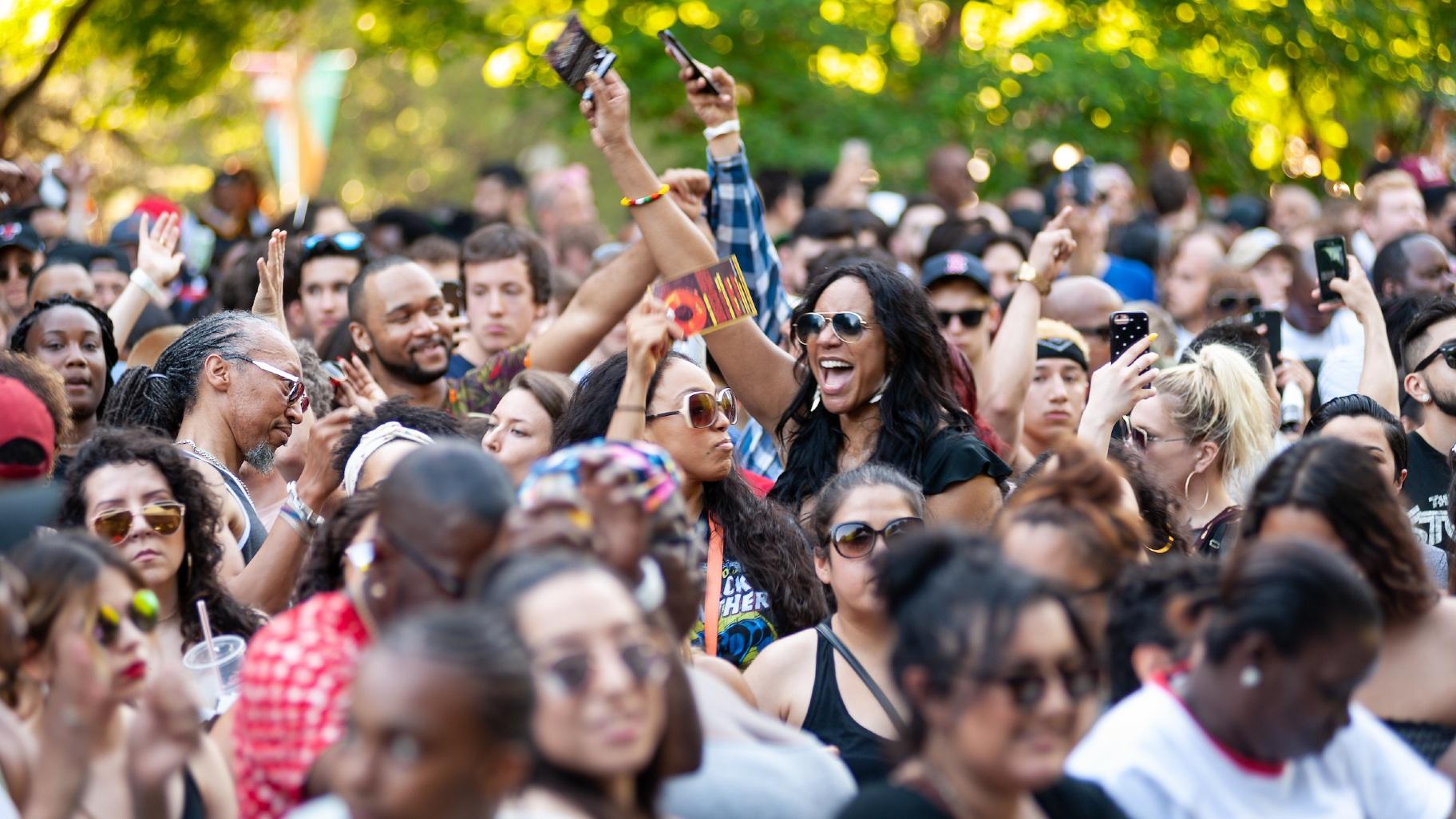 5 Things to Do This Weekend Chicago Pride Parade, House Music Festival